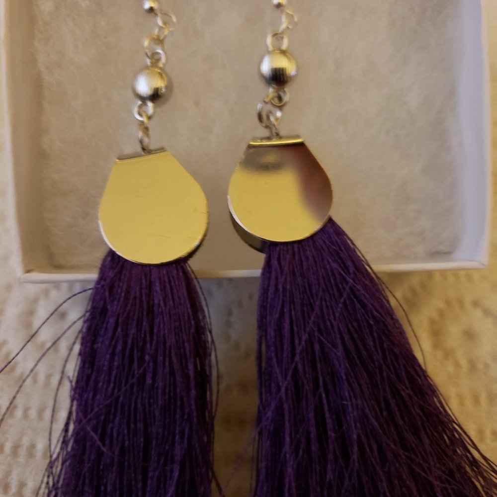 Looped Earring - Picture 2 of 10